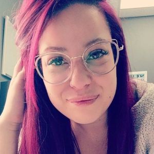 Meet your Posher, Marie-noel